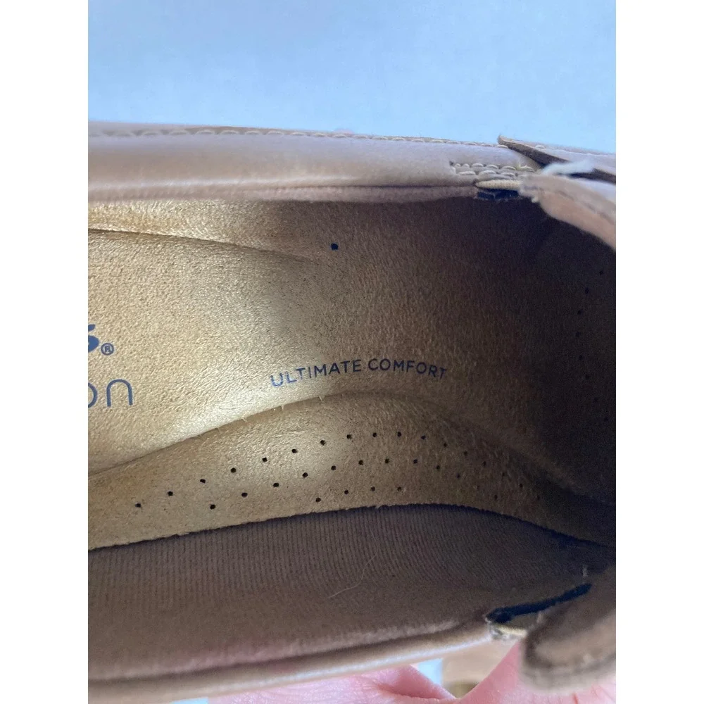 Classic Preppy Clarks Collection Womens‎ 6.5 Tan Leather Braided Studded Loafers